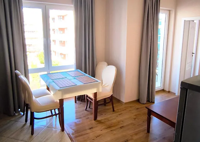 Dawn Park Deluxe 3 Floor Apartment Sunny Beach