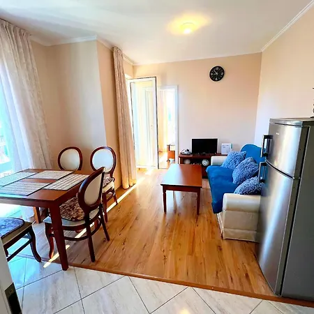 Dawn Park Deluxe 3 Floor ساني بيتش