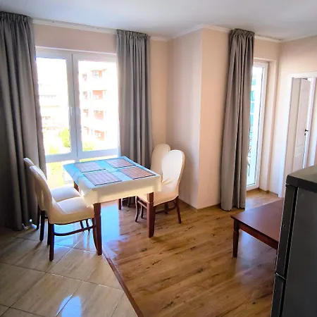 Dawn Park Deluxe 3 Floor شقة ساني بيتش